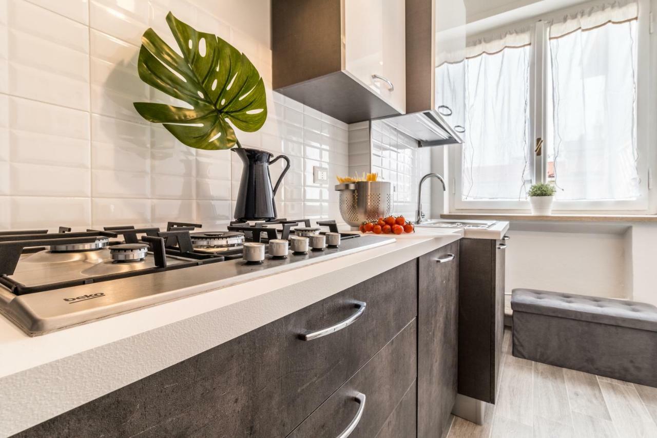 Joivy Modern 1-Bed Flat With Balcony In Portello Милан Экстерьер фото